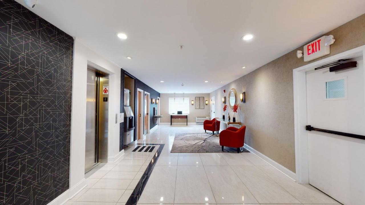 Ramada By Wyndham Strasburg - Shenandoah Valley Екстер'єр фото
