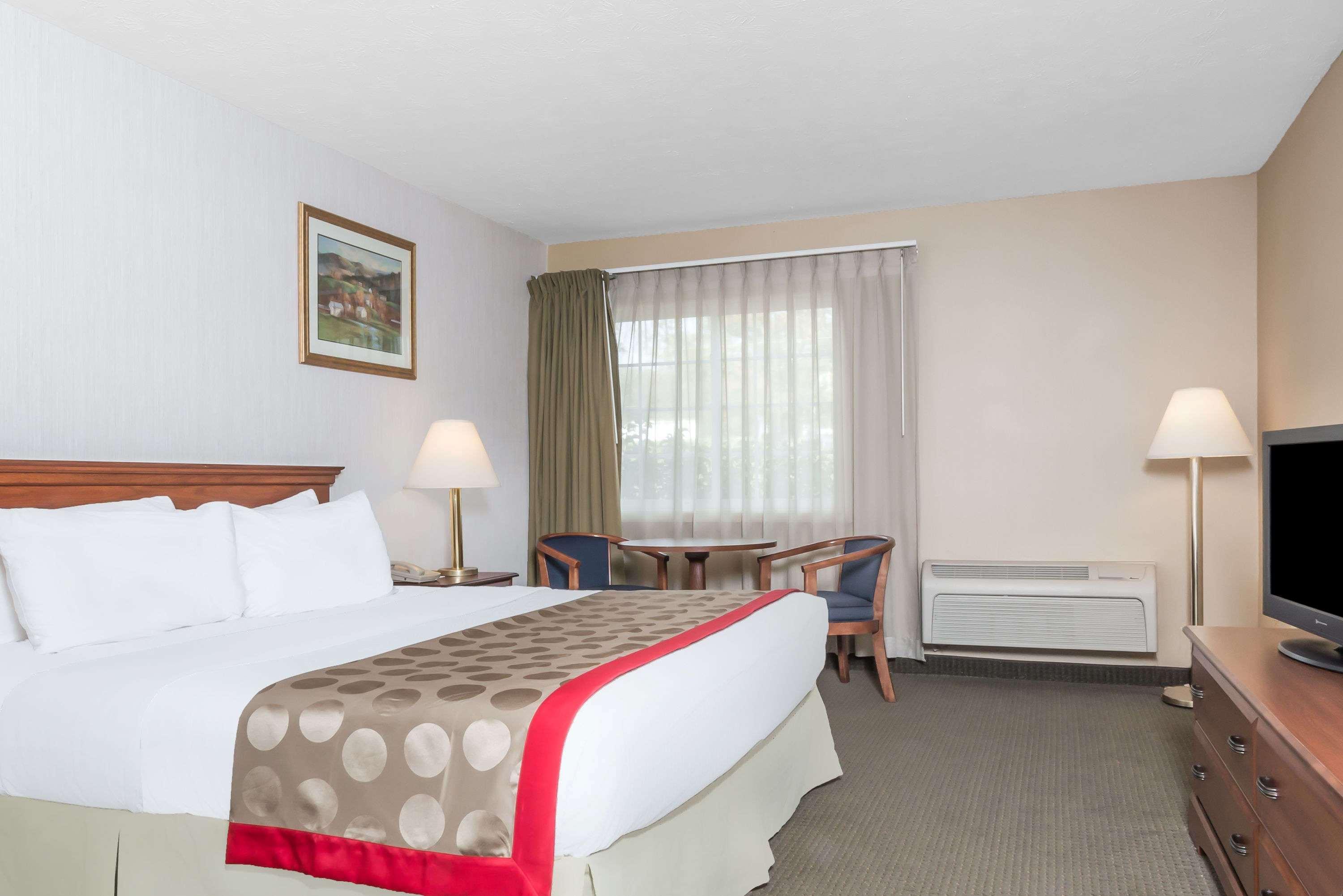 Ramada By Wyndham Strasburg - Shenandoah Valley Екстер'єр фото