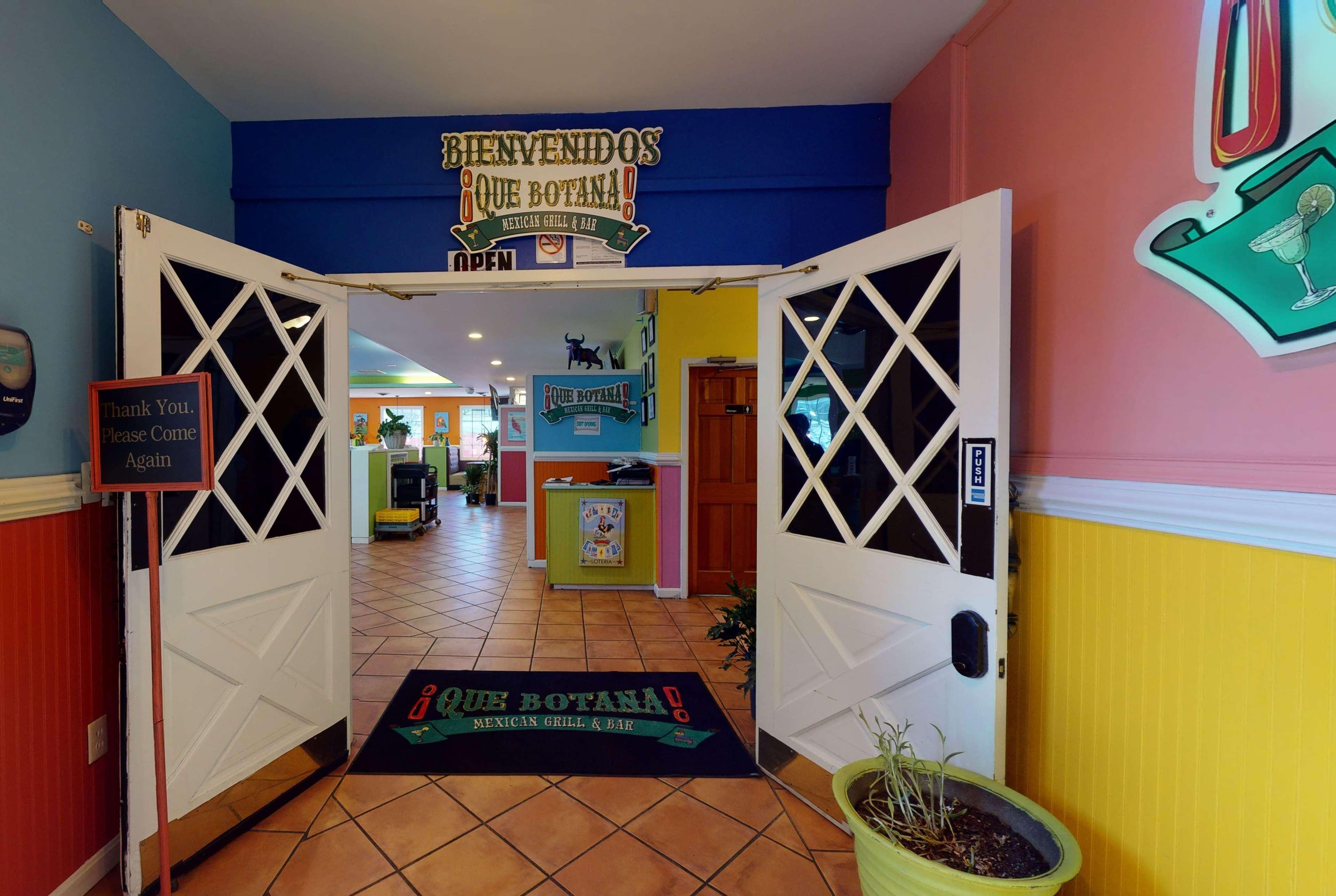 Ramada By Wyndham Strasburg - Shenandoah Valley Екстер'єр фото
