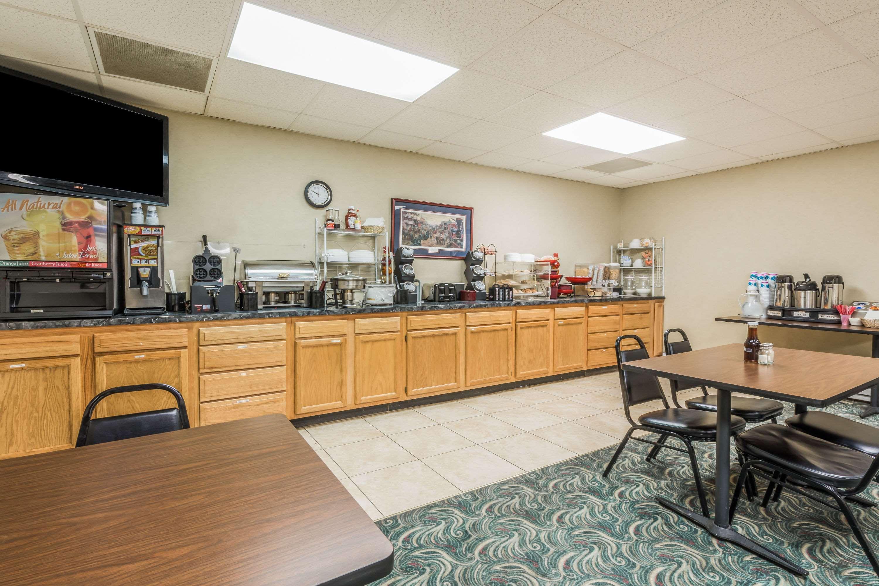 Ramada By Wyndham Strasburg - Shenandoah Valley Екстер'єр фото